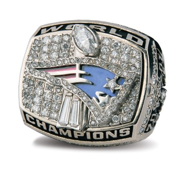2001 New England Patriots Super Bowl XXXVI Ring With Original Presentation Box